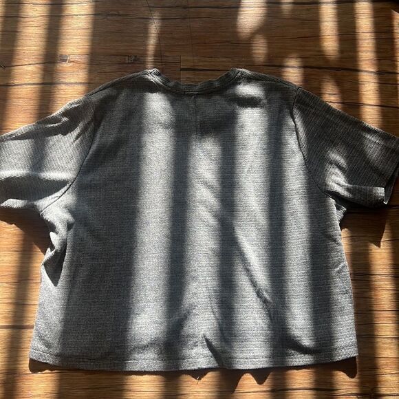 Medium Grey Sparrow Oversized Crop - Picture 2 of 2